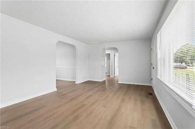 1815 Canterbury RD, Hampton, VA 23666