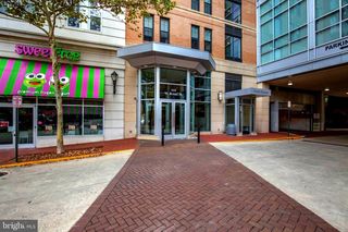 444 W Broad St Unit 215, Falls Church, VA 22046