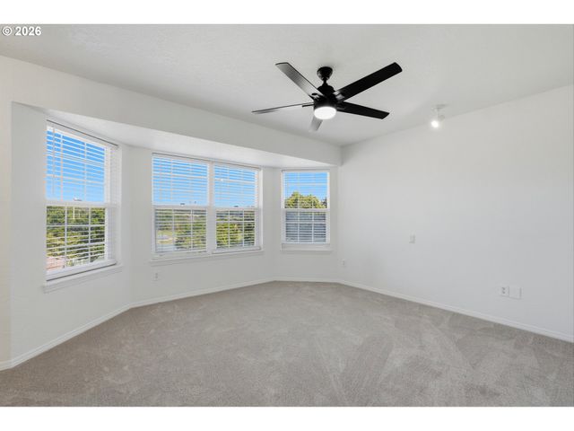 17903 RIDGE LAKE Dr, Lake Oswego, OR 97034