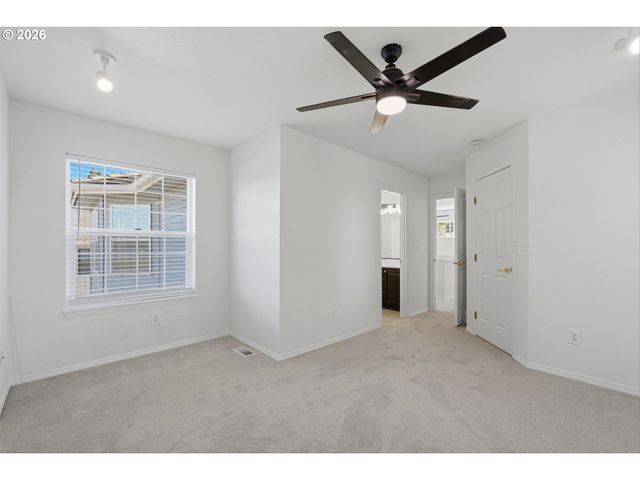 17903 RIDGE LAKE Dr, Lake Oswego, OR 97034