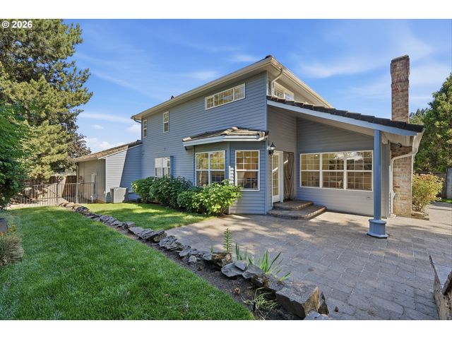 17903 RIDGE LAKE Dr, Lake Oswego, OR 97034