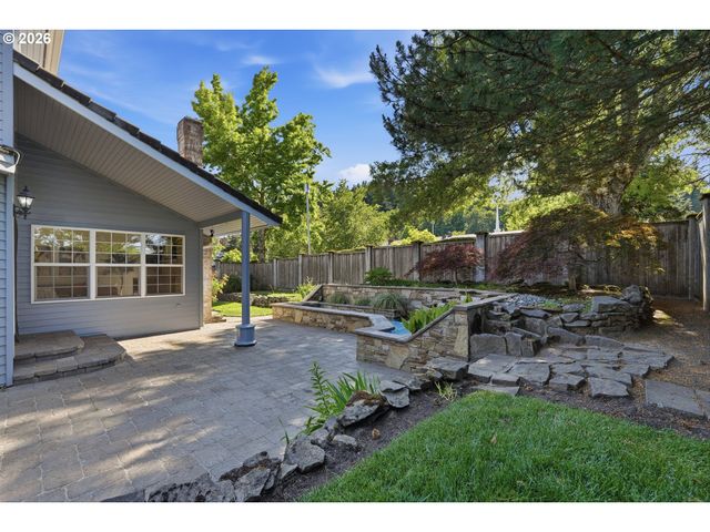 17903 RIDGE LAKE Dr, Lake Oswego, OR 97034