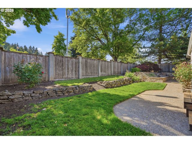 17903 RIDGE LAKE Dr, Lake Oswego, OR 97034