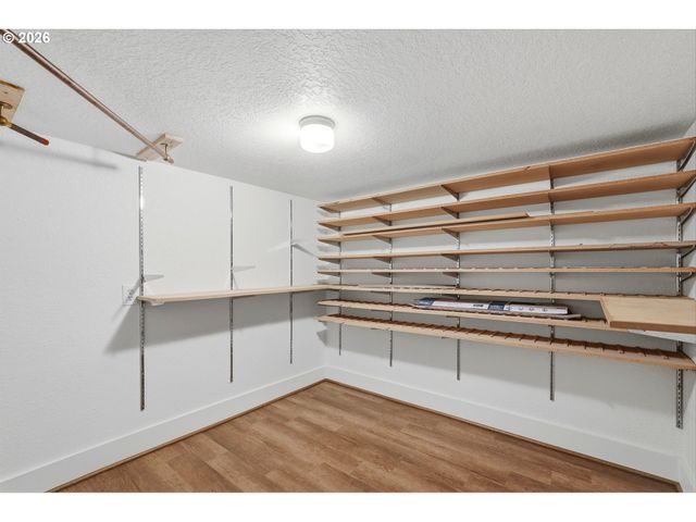 17903 RIDGE LAKE Dr, Lake Oswego, OR 97034