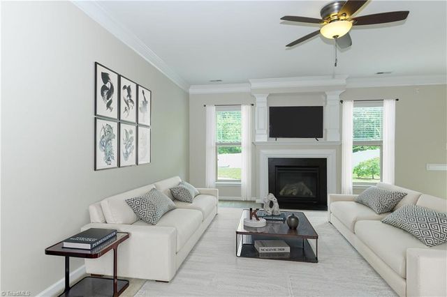 6724 Planters Drive, High Point, NC 27265