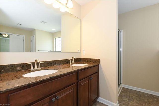 6724 Planters Drive, High Point, NC 27265