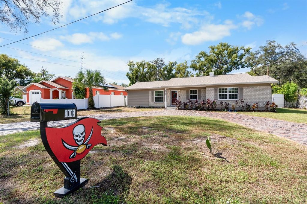 8008 N GOMEZ AVENUE, Tampa, FL 33614