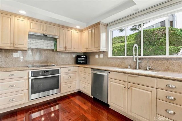 32759 Seagate Dr 103, Rancho Palos Verdes, CA 90275