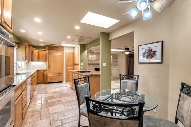 411 W Vartikian Avenue, Fresno, CA 93704