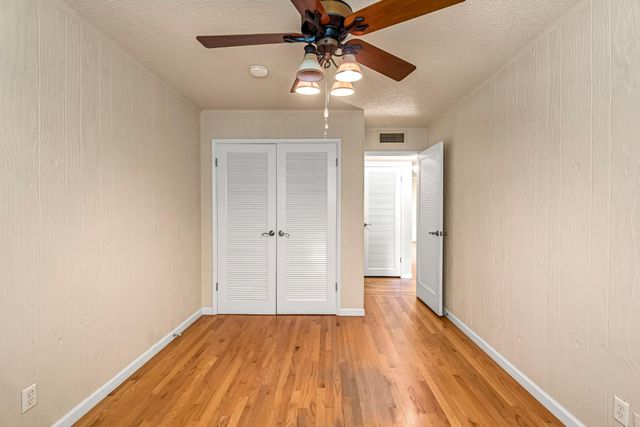 411 W Vartikian Avenue, Fresno, CA 93704