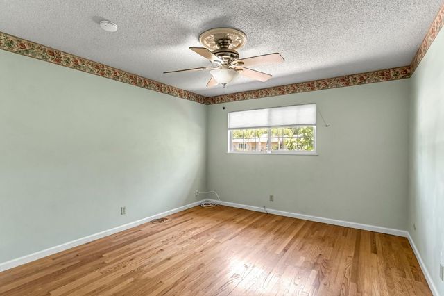 411 W Vartikian Avenue, Fresno, CA 93704