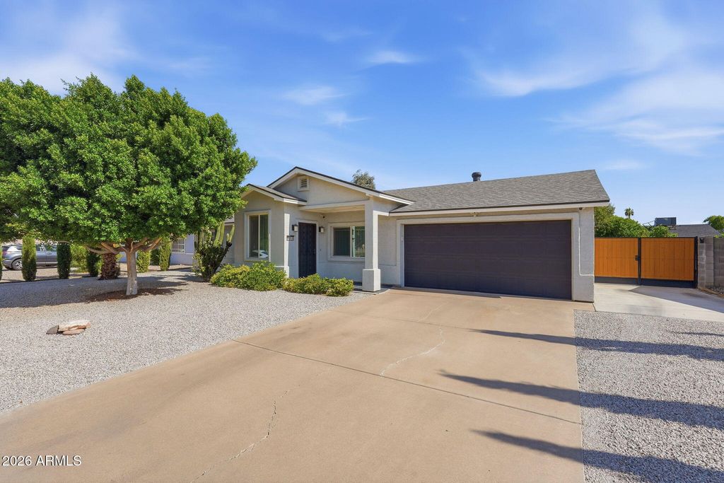 4051 E EMILE ZOLA Avenue, Phoenix, AZ 85032
