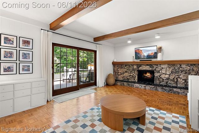 5748 Cherry Crest Drive, West Bloomfield, MI 48322