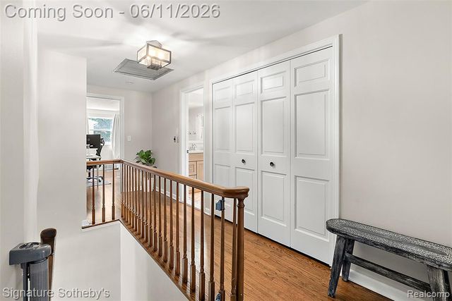 5748 Cherry Crest Drive, West Bloomfield, MI 48322