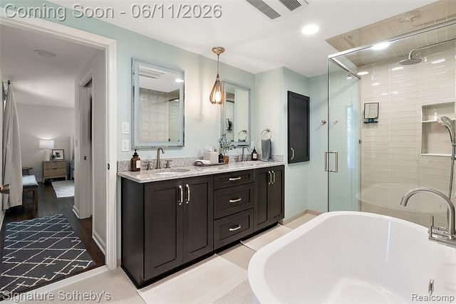 5748 Cherry Crest Drive, West Bloomfield, MI 48322