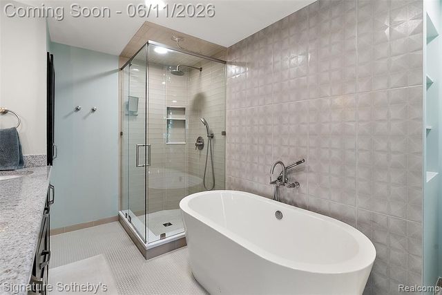 5748 Cherry Crest Drive, West Bloomfield, MI 48322