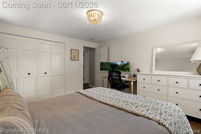 5748 Cherry Crest Drive, West Bloomfield, MI 48322