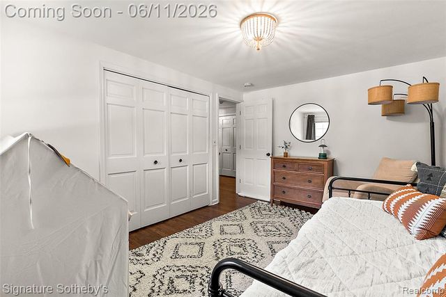5748 Cherry Crest Drive, West Bloomfield, MI 48322