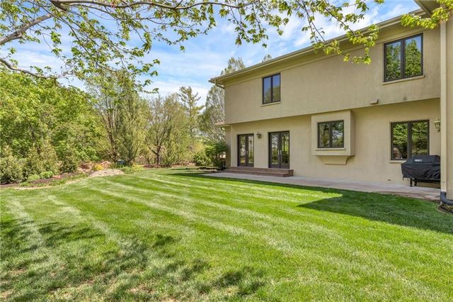 201 Fall Creek Road, Lawrence, KS 66049