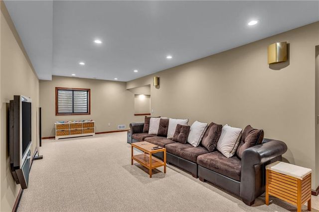 201 Fall Creek Road, Lawrence, KS 66049