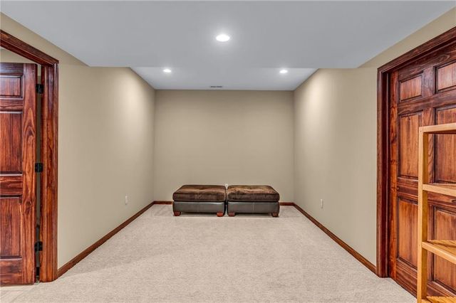 201 Fall Creek Road, Lawrence, KS 66049