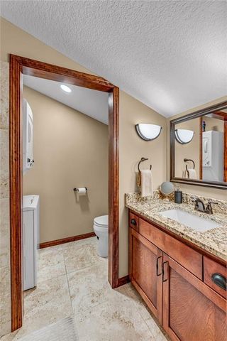 201 Fall Creek Road, Lawrence, KS 66049