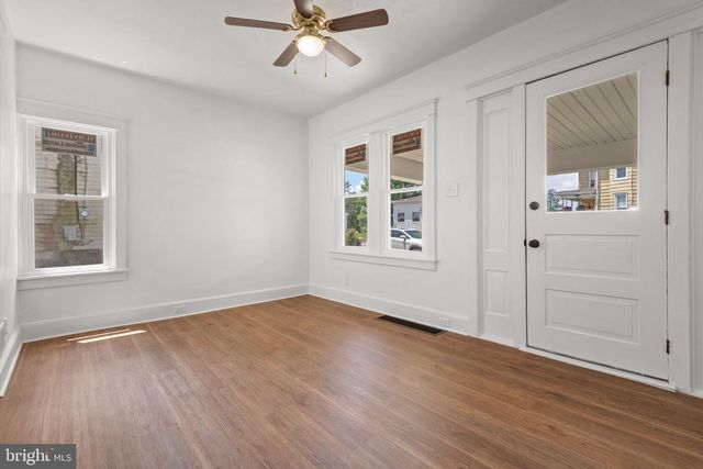 143 N 2ND ST, Mount Wolf, PA 17347