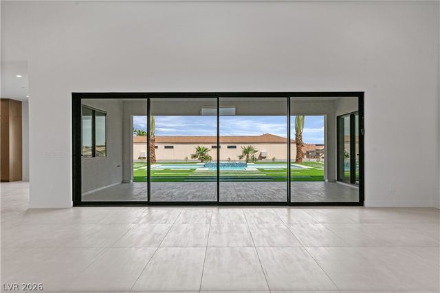 470 East Paradise Hills Drive, Henderson, NV 89002