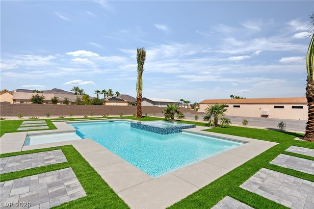470 East Paradise Hills Drive, Henderson, NV 89002