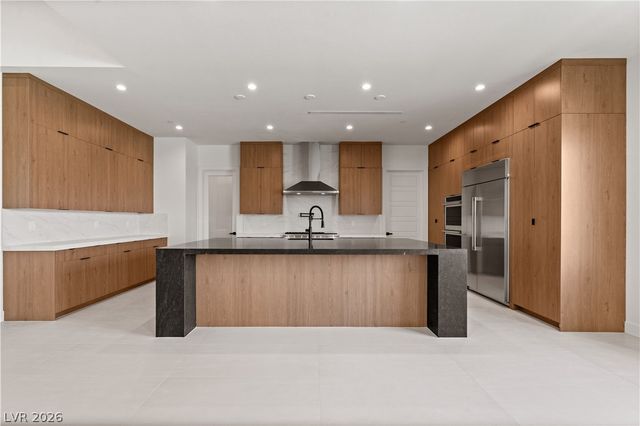 470 East Paradise Hills Drive, Henderson, NV 89002