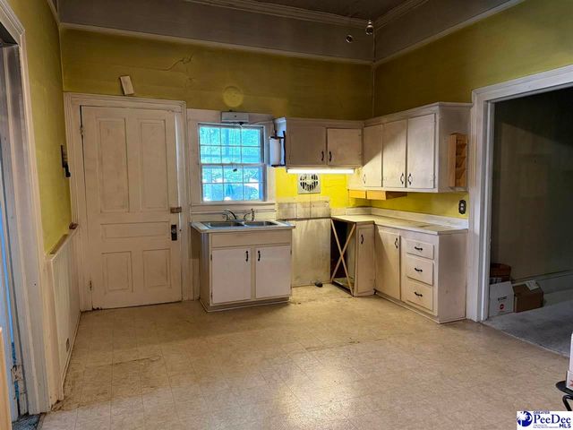 1101 E Main Street, Dillon, SC 29536