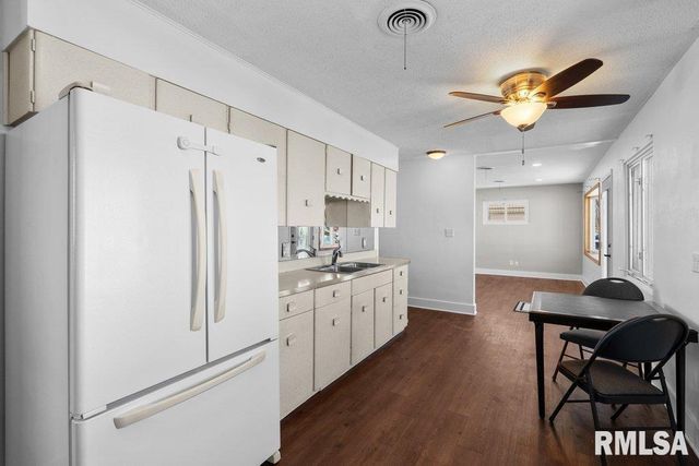 3139 W 1ST Street, Davenport, IA 52804