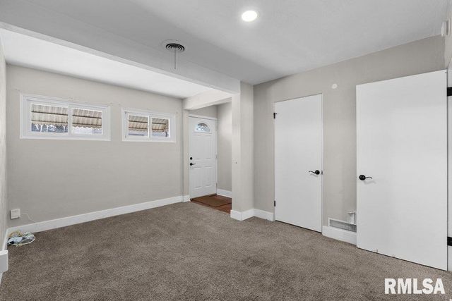 3139 W 1ST Street, Davenport, IA 52804