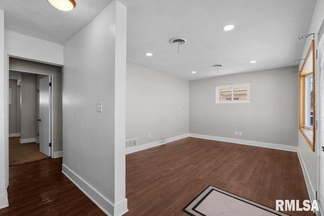 3139 W 1ST Street, Davenport, IA 52804