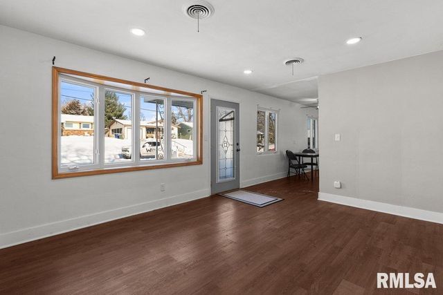 3139 W 1ST Street, Davenport, IA 52804