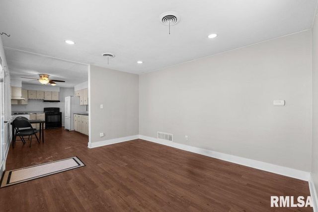 3139 W 1ST Street, Davenport, IA 52804