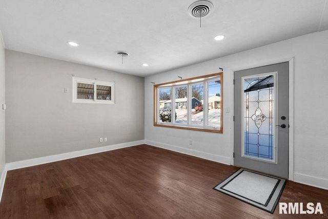 3139 W 1ST Street, Davenport, IA 52804