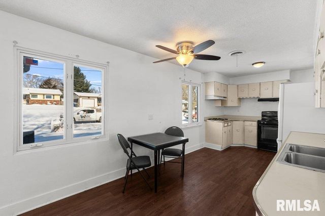 3139 W 1ST Street, Davenport, IA 52804