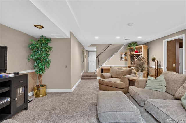 6371 E Dickenson Place, Denver, CO 80222