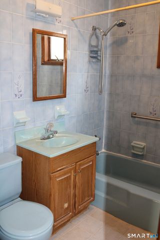 111 Bond Street, Hartford, CT 06114
