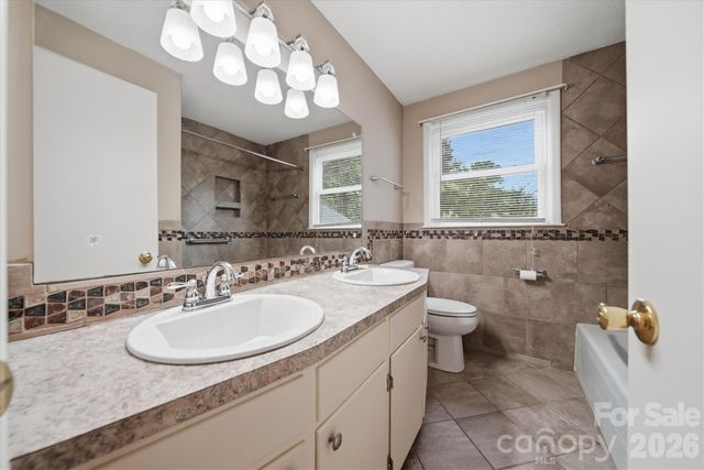 8035 Old NC 10 None, Hickory, NC 28602