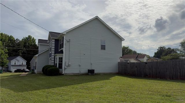 2270 Briar Knoll Road, Lithonia, GA 30058