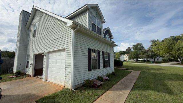 2270 Briar Knoll Road, Lithonia, GA 30058