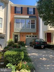 9411 WILCOXEN DR, Manassas Park, VA 20111