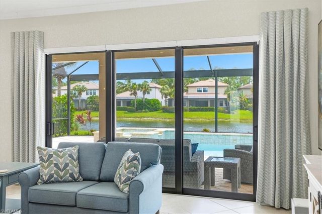 4559 Tamarind WAY, Naples, FL 34119