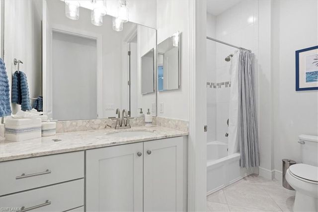 4559 Tamarind WAY, Naples, FL 34119