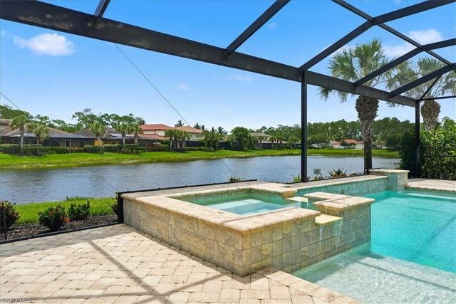 4559 Tamarind WAY, Naples, FL 34119