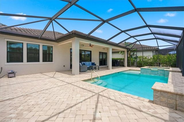 4559 Tamarind WAY, Naples, FL 34119