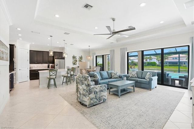 4559 Tamarind WAY, Naples, FL 34119