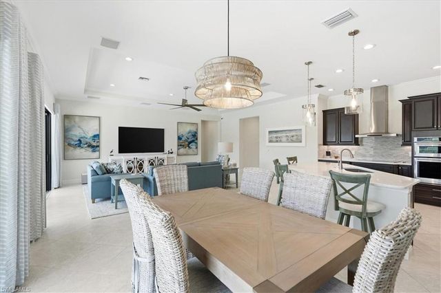 4559 Tamarind WAY, Naples, FL 34119